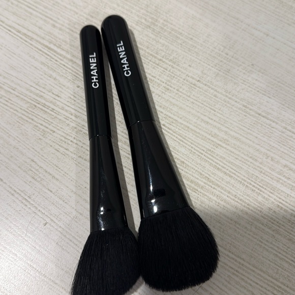 Chanel black brushes - Picture 1 of 5